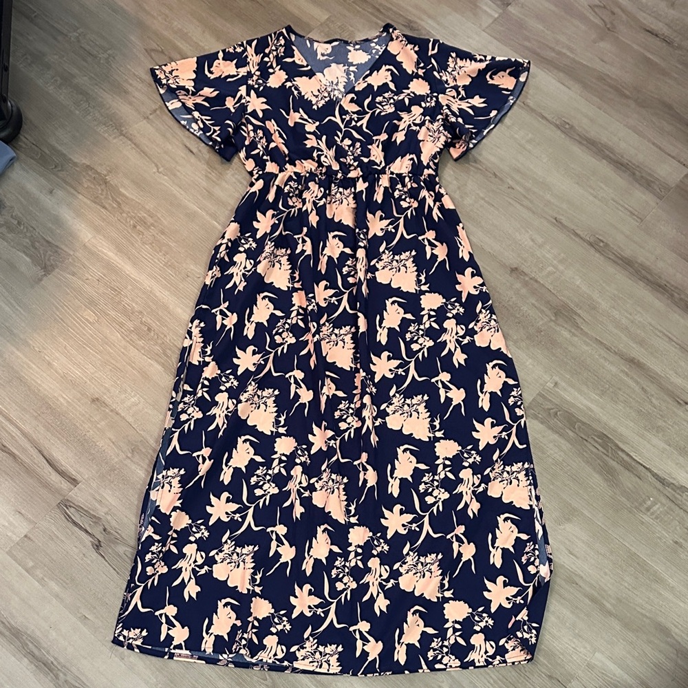 Elegant Floral Maxi Dress in Navy and Pink